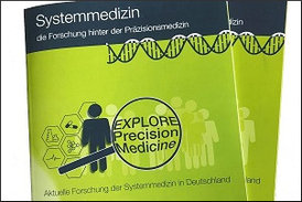 Titelmotiv der Broschüre "Systemmedizin - die Forschung hinter der Präzisionsmedizin"