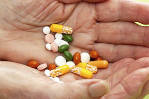 Allein in Deutschland werden jedes Jahr mehr als 600 Millionen Packungen Medikamente verordnet. Der weitaus größte Teil sind Tabletten und Kapseln.