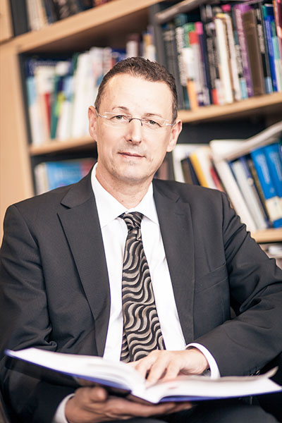 Professor Dr. Dr. Michael Bauer, Sprecher des Forschungsnetzes und Direktor der Klinik und Poliklinik für Psychiatrie und Psychotherapie am Universitätsklinikum Dresden.