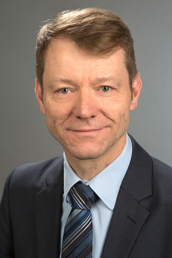 Portrait von Professor Dr. Hans-Helmut König
