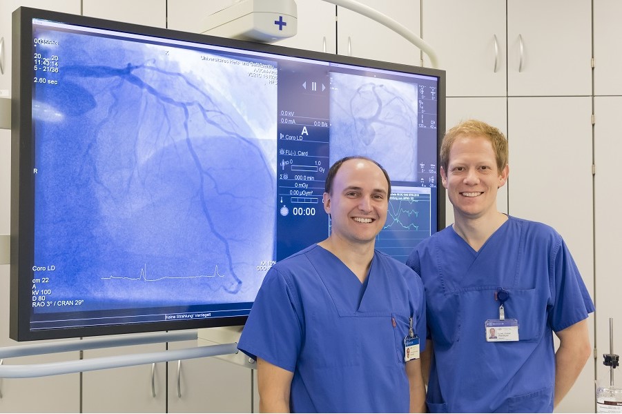 Die beiden Erstautoren der Studie Dr. Fabian Brunner und Dr. Christoph Waldeyer aus der Klinik und Poliklinik für Kardiologie des Universitären Herz- und Gefäßzentrums des UKE.