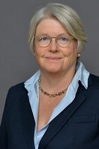 Portrait Professor Claudia Wiesemann