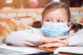 KIT-Forscher konnten zeigen, dass die Pandemie einen negativen Einfluss auf die mentale Gesundheit von Kindern und Jugendlichen hat 
