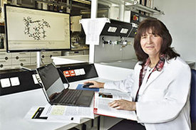 Prof. Monika Mazik in ihrem Labor. 
