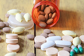 Verschiedene Tabletten und Kapseln